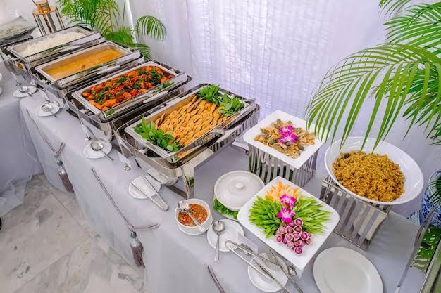 7 Pilihan Menu Catering Prasmanan Favorit untuk Acara Syukuran & Kantor